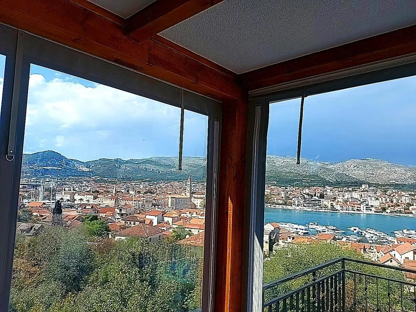 Apartmani Balan S Vanjskim Bazenom Trogir