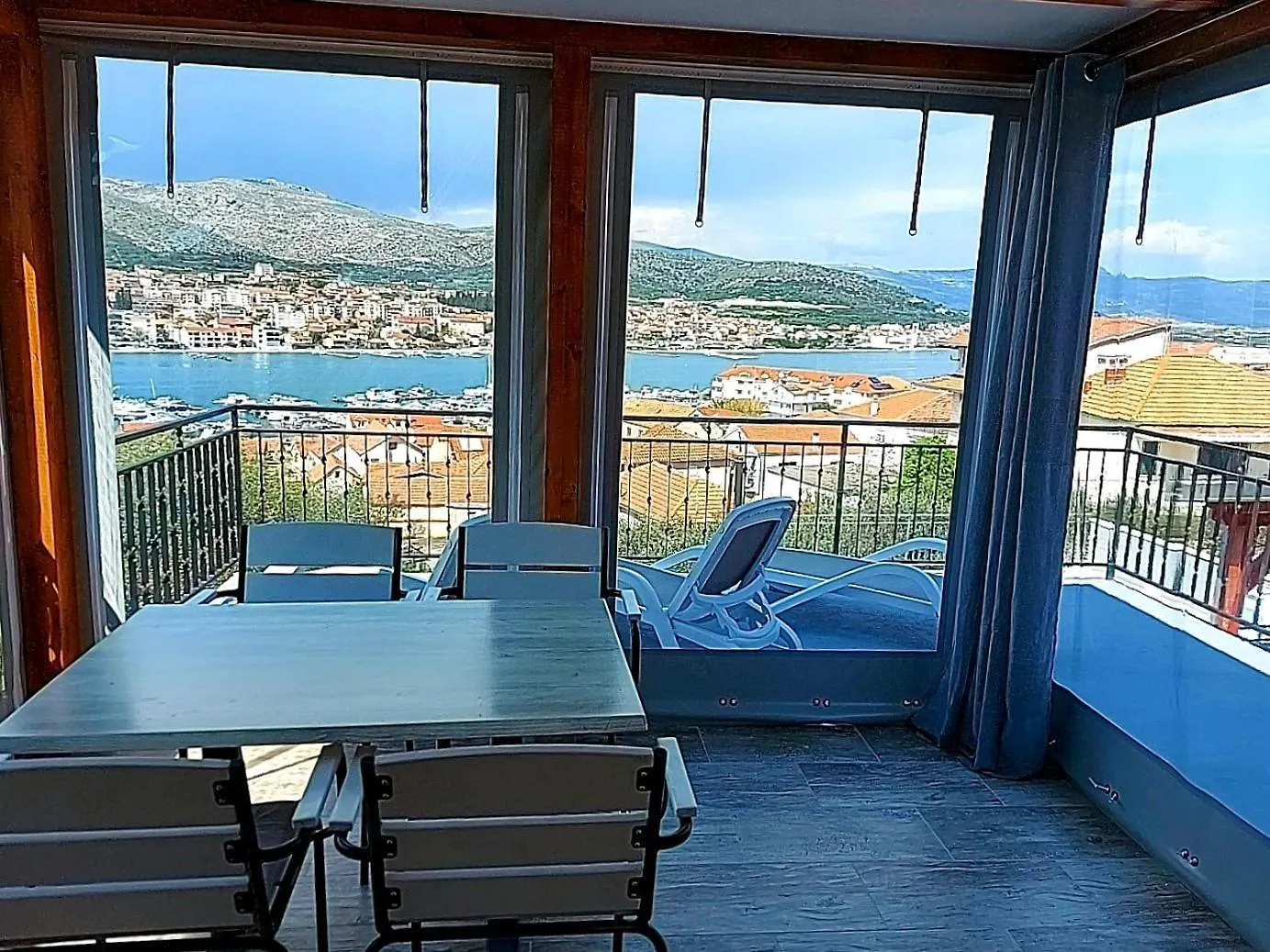 Apartmani Balan S Vanjskim Bazenom Traù Appartamento